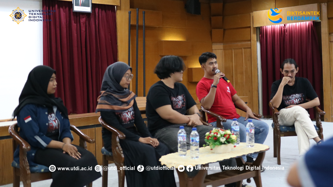 Mahasiswa Fakultas Manajemen dan Bisnis UTDI Gelar Nonton Bareng Film Horror “Wangining Wengi” dan Talkshow Bersama Kru Film