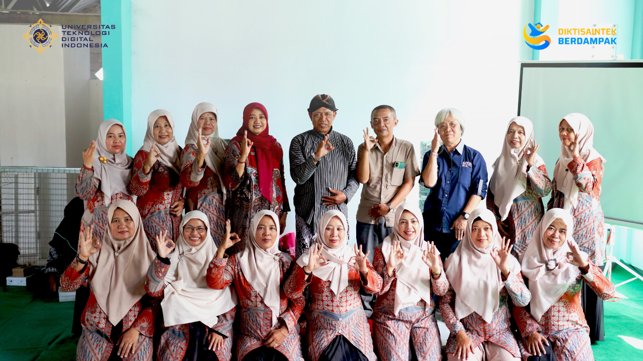 Mewujudkan Kampus Berdampak, Dosen UTDI Tingkatkan  Kompetensi Guru PAUD HIMPAUDI di Kapanewon Sewon Bantul  dalam Pengajaran Bahasa Inggris