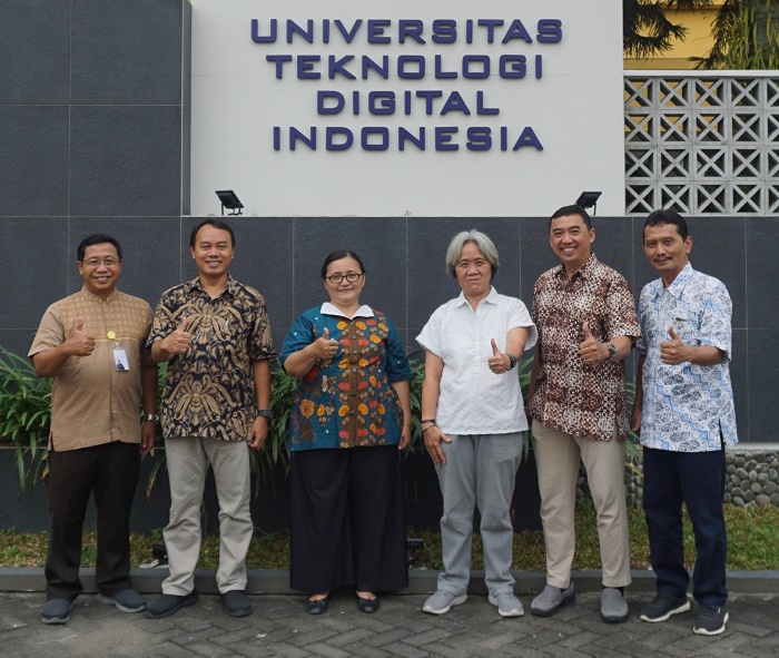 LN Harnaningrum SSi MT Lulus FMIPA UGM, UTDI Tambah Doktor Bidang Embedded System