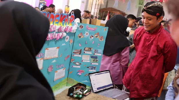 Didampingi UTDI, SMA N 2 Bantul Gelar Panen Karya P5 Berbasis IoT