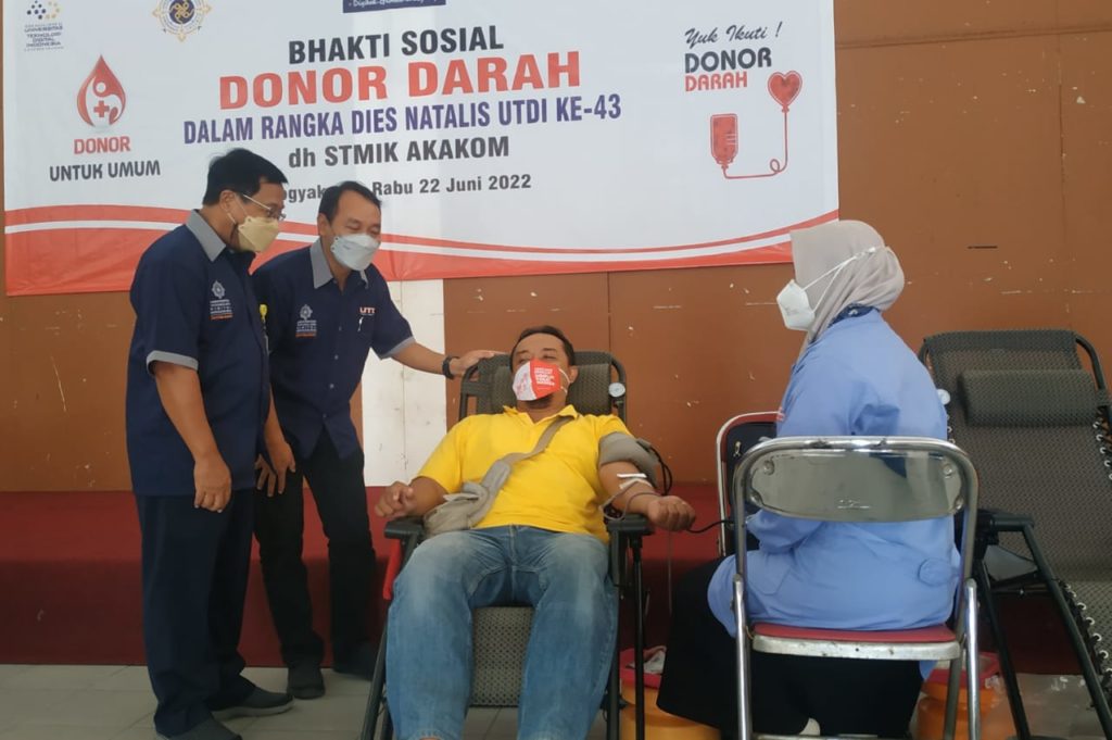 Donor Darah Rangkaian Dies Natalis Ke-43 UTDI