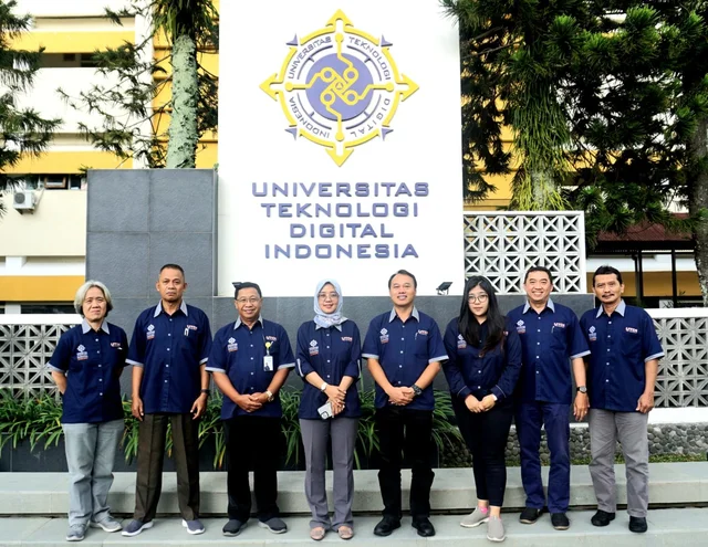 Sri Redjeki Selaku Dosen UTDI Lulus Universiti Selangor Malaysia